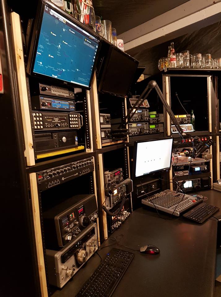 VE5JL's Base Station (2016)